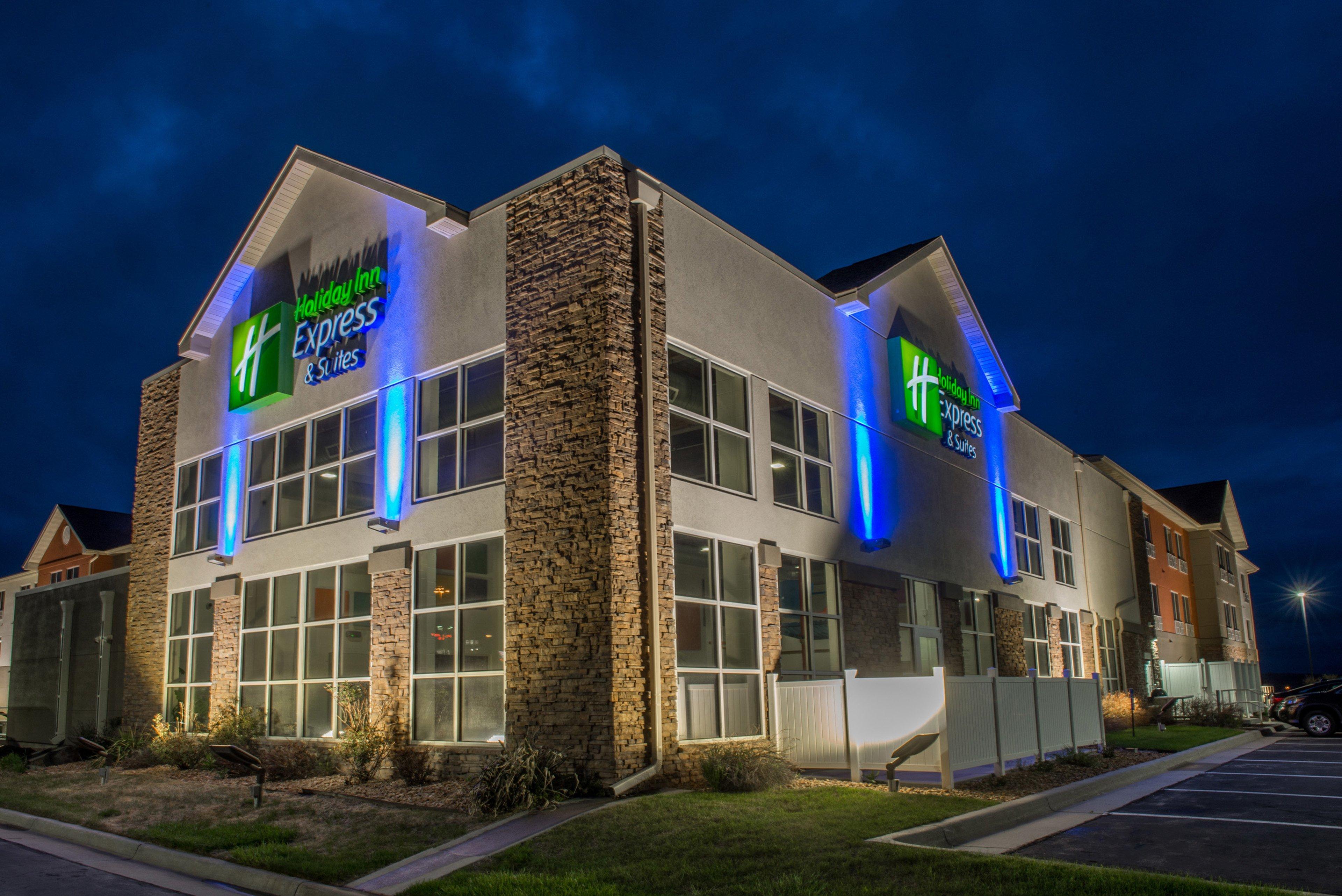 Holiday Inn Express & Suites Rapid City By Ihg Bagian luar foto